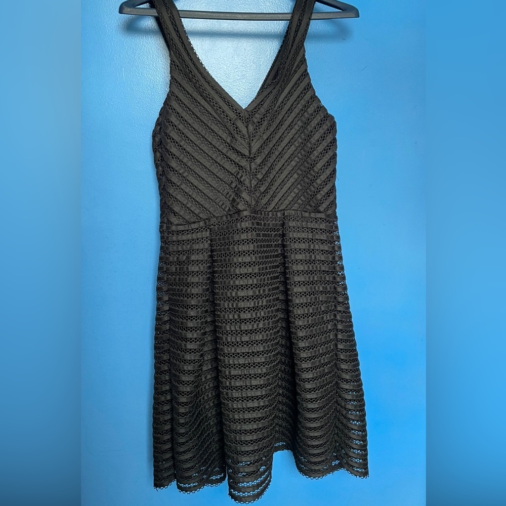 Black Sleeveless Lace Dress
